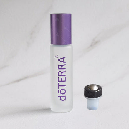10 ml-es (2 darab) dōTERRA®  átlátszó, matt Roll-on, görgős üveghengerek lila fém kupakokkal és rozsdamentes acélgolyókkal